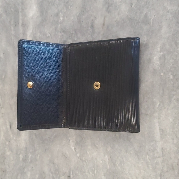 Men's Louis Vuitton Wallet - Picture 4 of 17